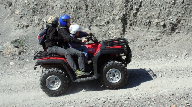  En cuatrimoto por el Etna 